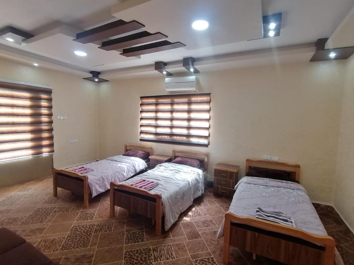 Farmer Stay Hostel Wadi Musa Exterior foto