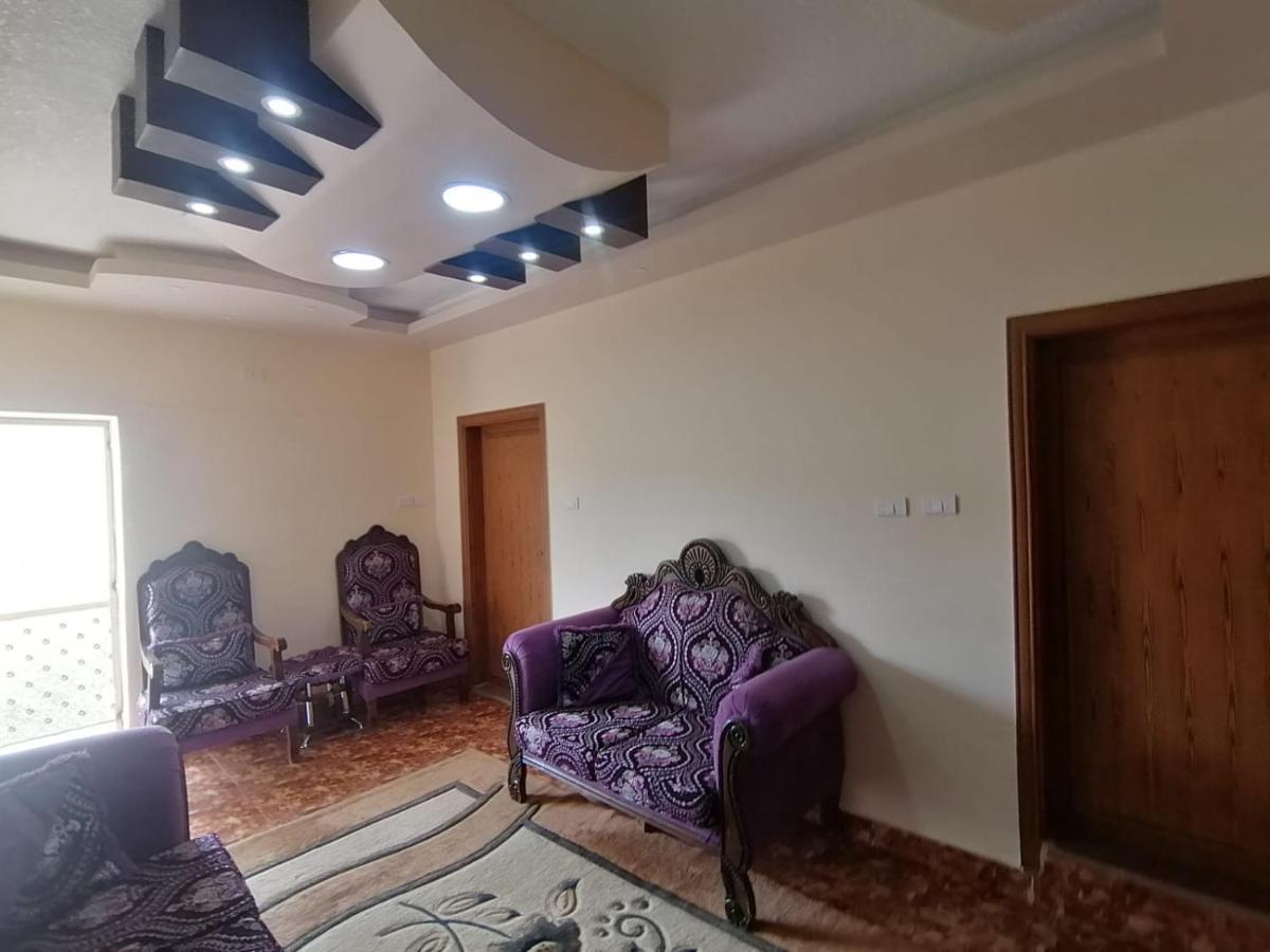 Farmer Stay Hostel Wadi Musa Exterior foto