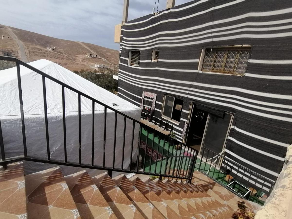 Farmer Stay Hostel Wadi Musa Exterior foto