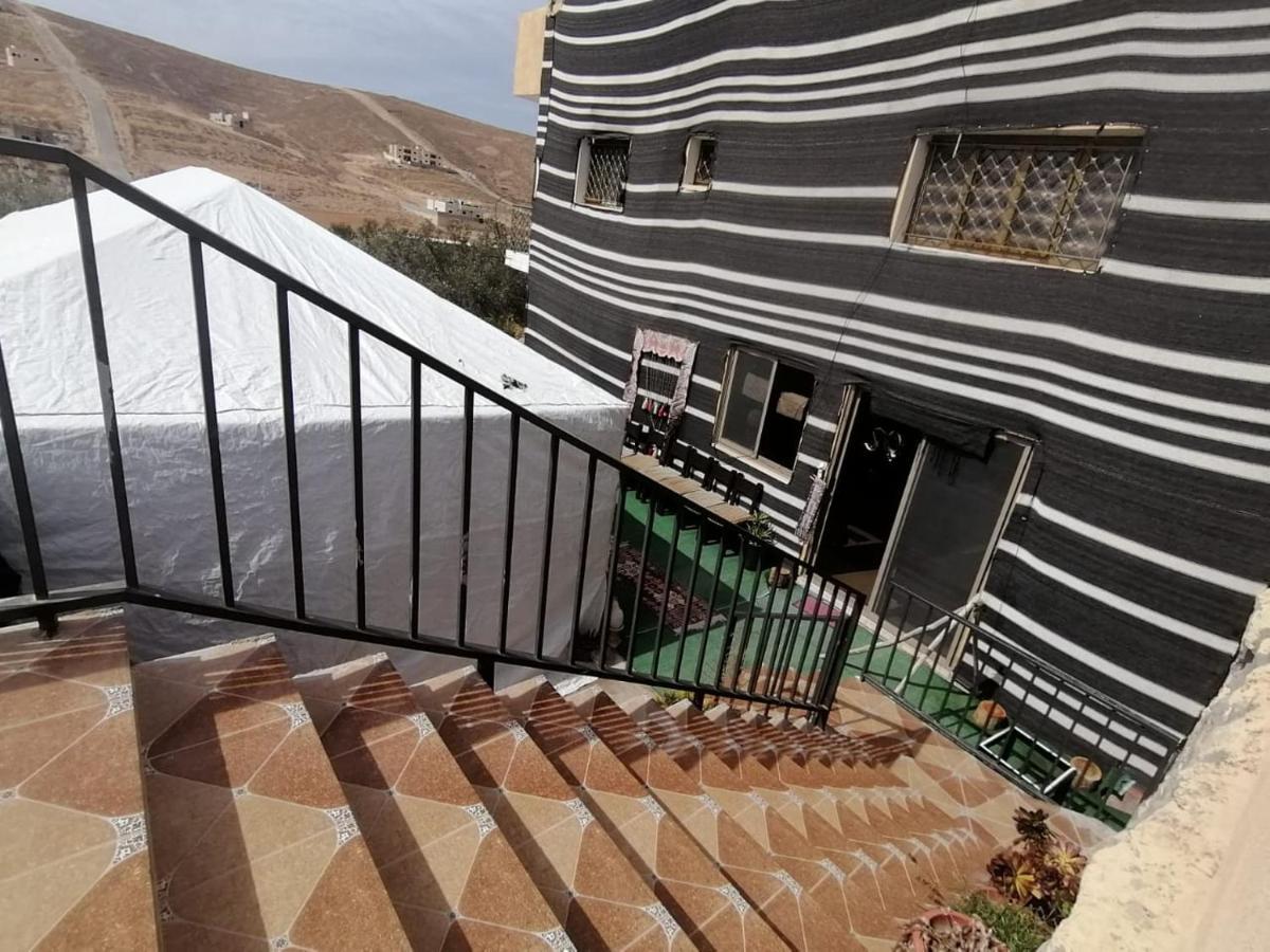 Farmer Stay Hostel Wadi Musa Exterior foto