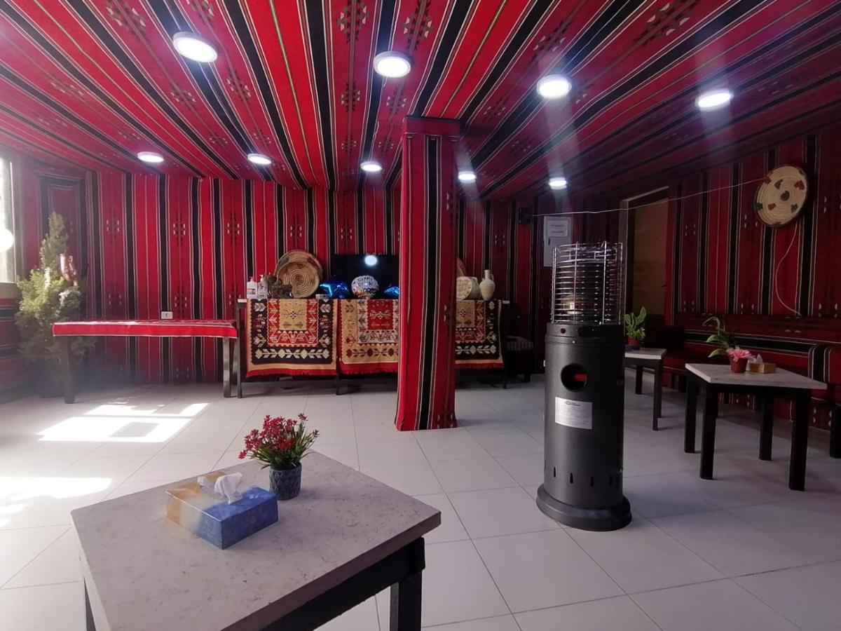 Farmer Stay Hostel Wadi Musa Exterior foto